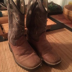 Boys boots
